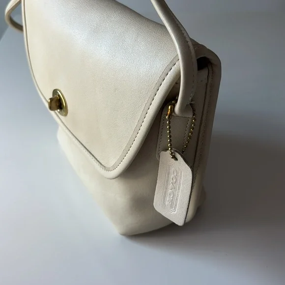 Coach | Vintage Quincey #9919 in Bone - Picture 6 of 15